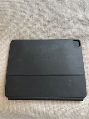 Apple Black iPad Folio Case with Camera Cutout